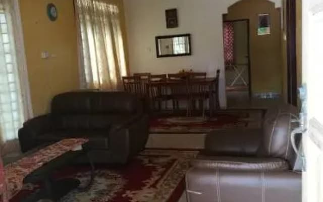 Beachland Guesthouse - photo 3