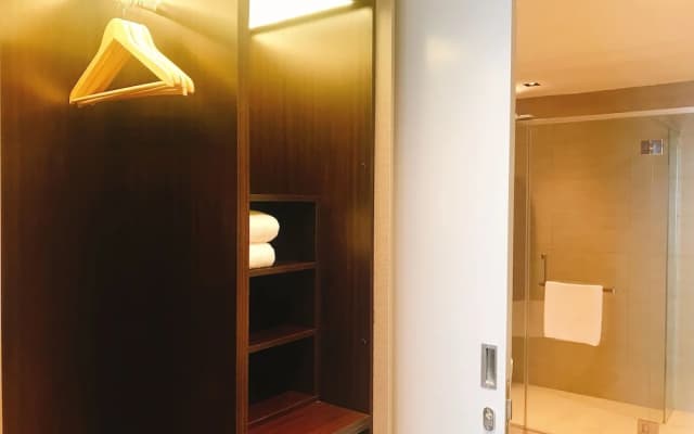 Expresssionz Professional Suites by 7kgTravellerHome - photo 3