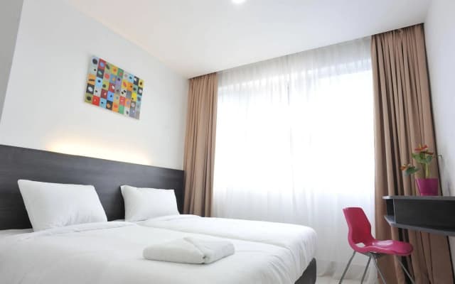 V Hotel - photo 3
