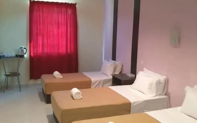 Green Town Hotel & Resorts - Bukit Tangga - photo 2