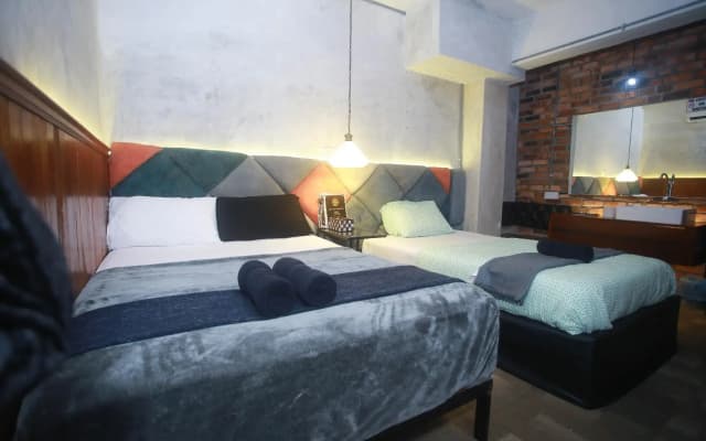 Bunker Hotel & Restaurant - photo 5