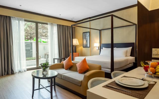MiCasa All Suite Hotel - photo 2