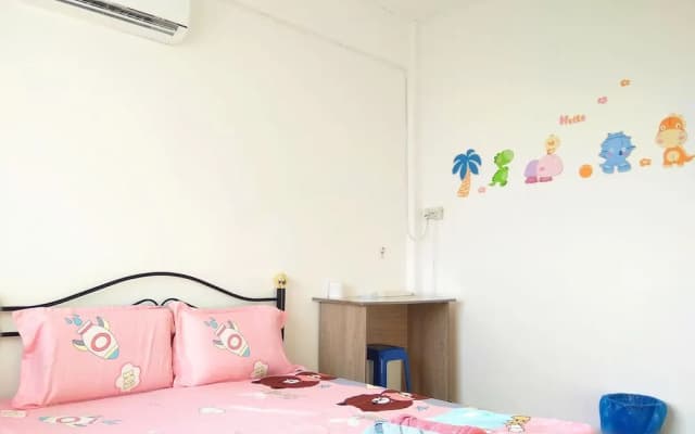H Homestay - Semi D 1000Mbps (1Gbps) Wifi, Astro & Private Parking - photo 2