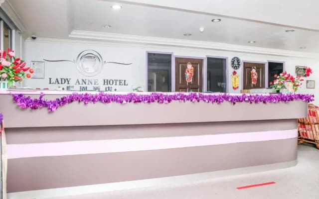 OYO 90104 Lady Anne Hotel - photo 2