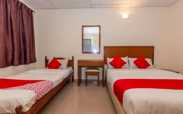 OYO 90893 Hotel 68 Kampung Lapan - photo 5