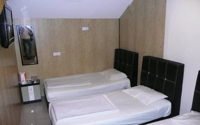 Pekan Budget Hotel - photo 2