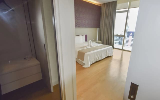Platinum Suites KLCC - Vale Pine Luxury Homes - photo 2