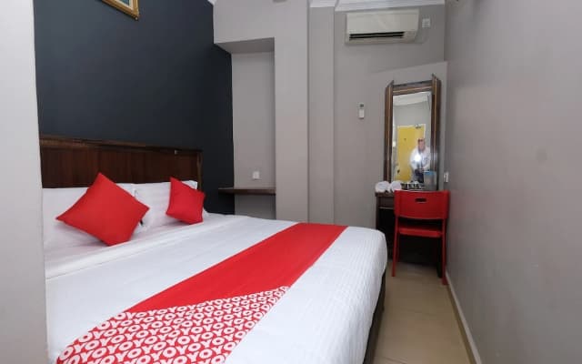 Nice Stay Hotel by OYO Rooms - photo 3