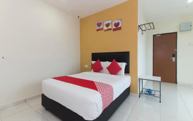 Central Hotel - photo 2