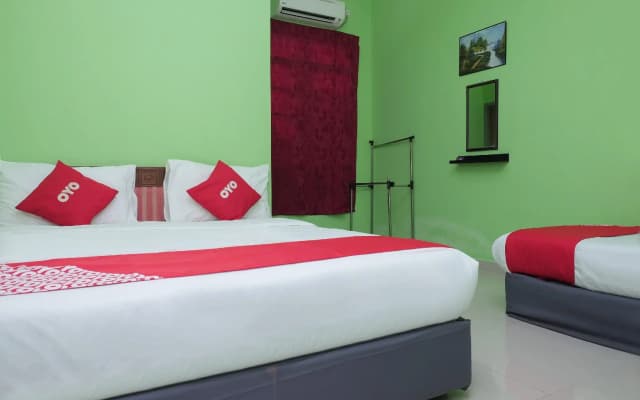 OYO 90018 River Village Hotel - photo 2
