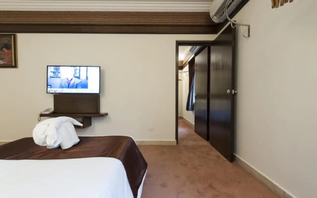 Seriental Hotel - photo 2