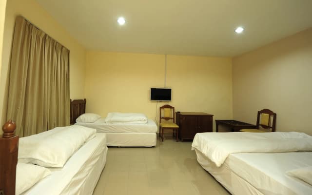 Joy Motel - photo 2