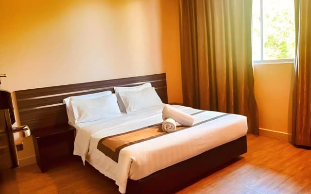 Goldenhill Hotel - photo 5