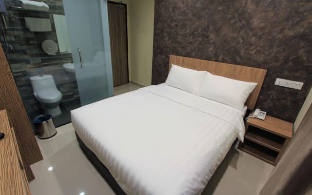 Era Plus Hotel - photo 4