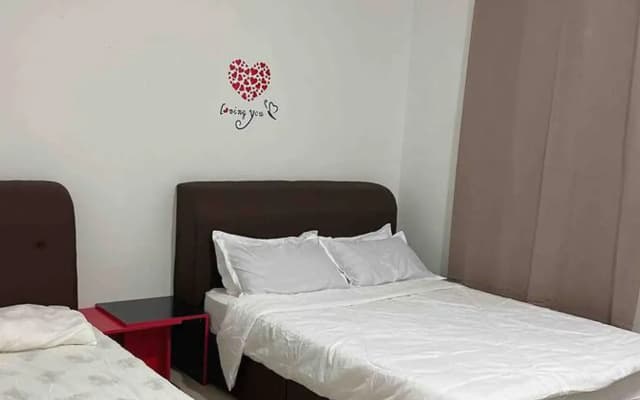 Condo 3 Bedroom @ Georgetown Gelugor USM Queensbay - photo 5
