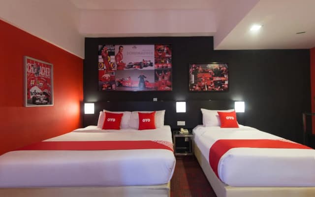 OYO Capital O 89357 Unicorn Hotel - photo 2