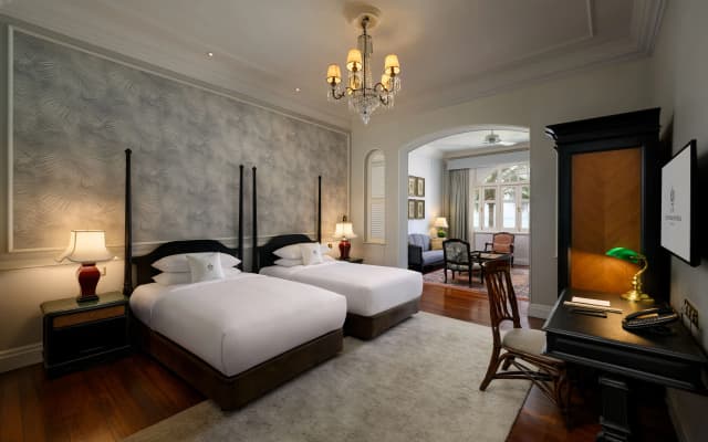 Eastern And Oriental Hotel - photo 3