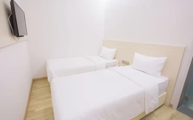 Minimalist Hotel - photo 3