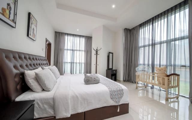Signature Private Pool 14pax KSL by CCS Home - photo 4