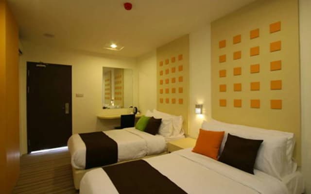 Hotel 98 - photo 4