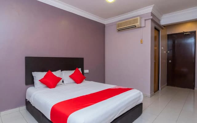 OYO 44027 Golden Horse Hotel - photo 3