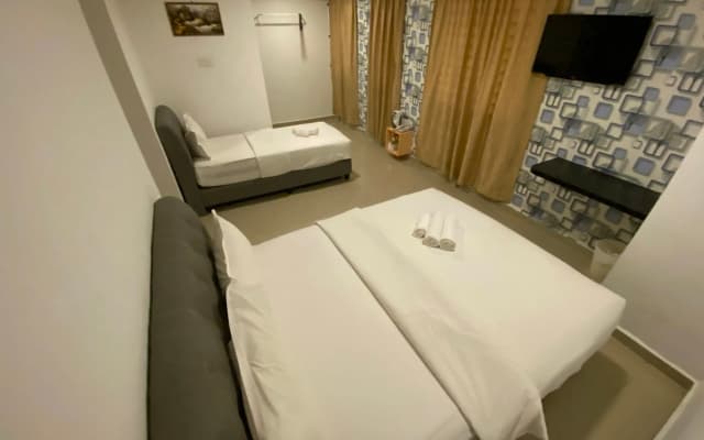 Shobi Hotel Johor Bahru Near CIQ JB - photo 5