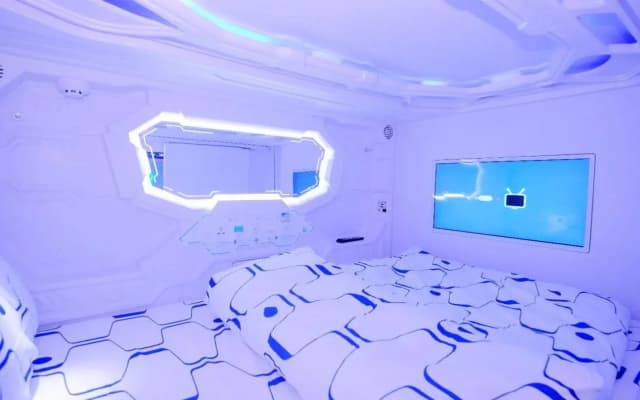 Audrey Capsule Hostel - photo 4