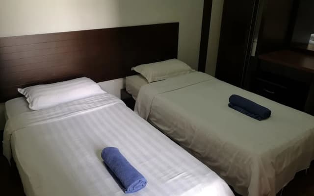 Ideal Holiday Apartment Marina Court - photo 2