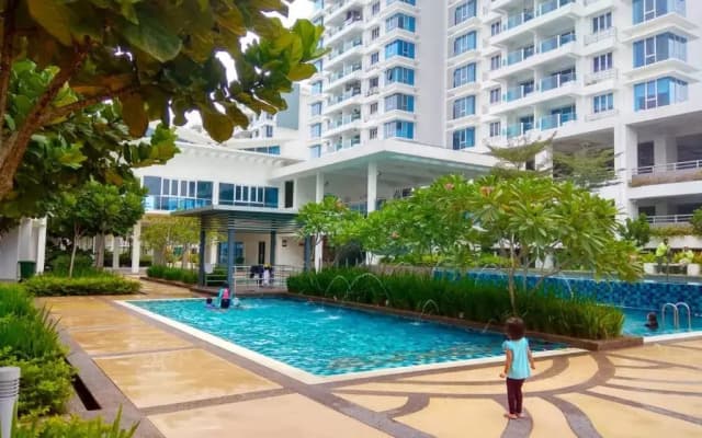 Putra 1 Pool Homestay Bandar Seri Putra - photo 2