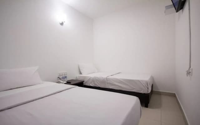 D Nice Hotel - photo 4
