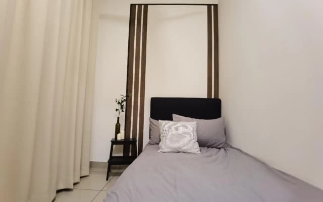 Luxurious Rustic Suite Conezion Botanical Garden IOI City Mall Putrajaya 5 plus 1 Paxs 3 Rooms 2 Baths - photo 3
