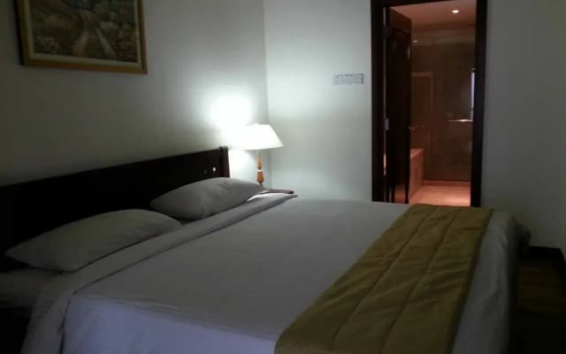 Empire Suites @ Times Square - photo 2