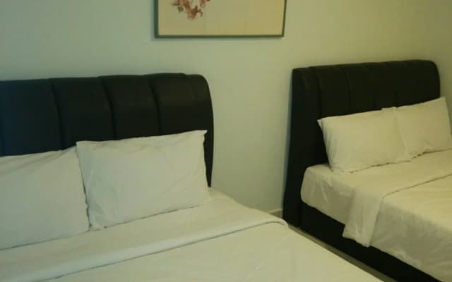 Glorious Straits Hotel - photo 3