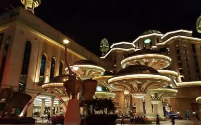 Luxury Resort Suites@ Sunway City - photo 2