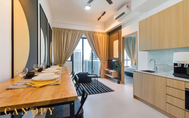 The Luxe & The Colony, KLCC - photo 2