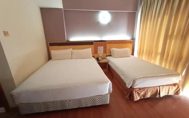 Houz Inn - photo 4