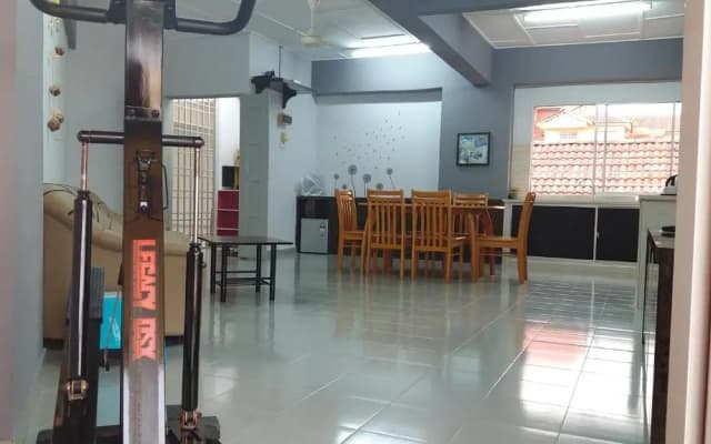 Coastside Homestay - photo 4
