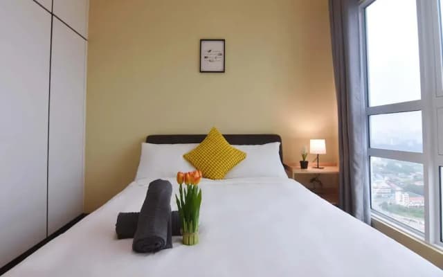 Cozy 1BR Suite at Tritower Steps to JB CIQ - photo 4