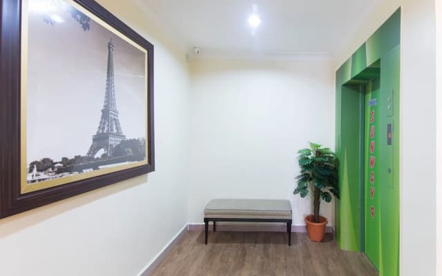 OYO 308 Hotel Sunjoy 9 - photo 3