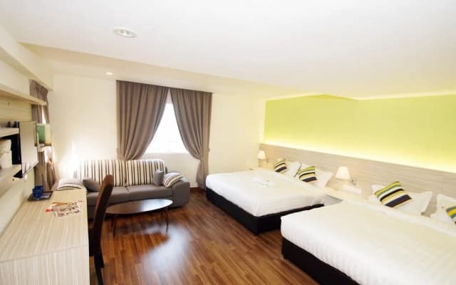 Good Luck Inn - photo 2