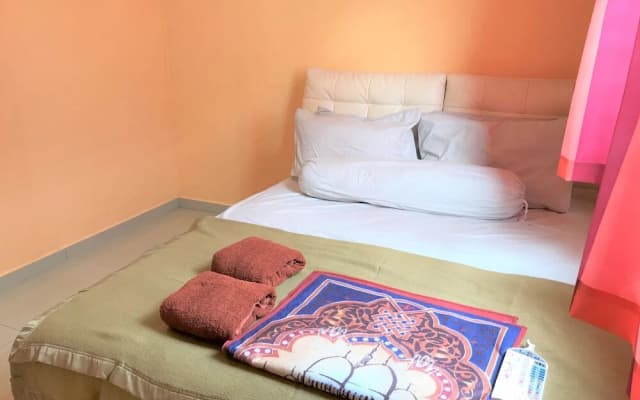 Casa Azlinda Muslim by Oyo Rooms - photo 3