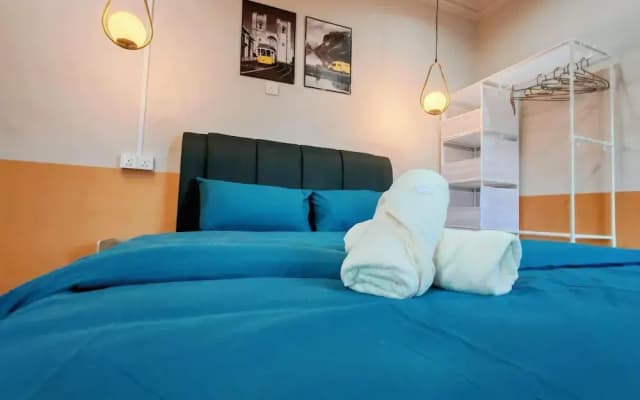 Comfy Tok Sira Home Kuantan 5 BR - photo 2