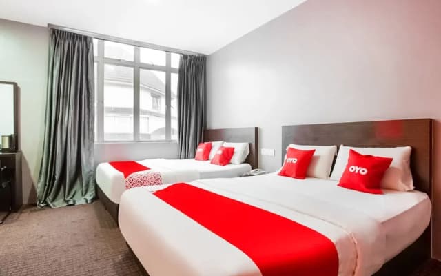 P Line Hotel - photo 3