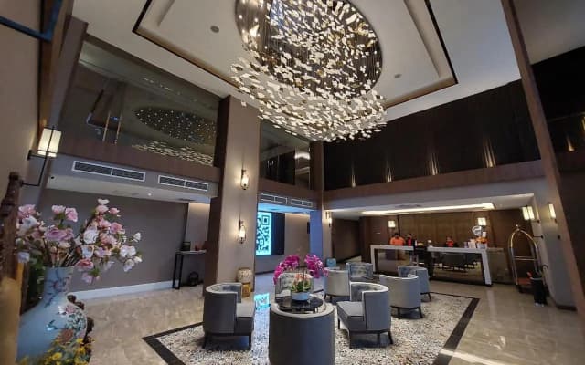 Christee Suites Hotel - photo 2