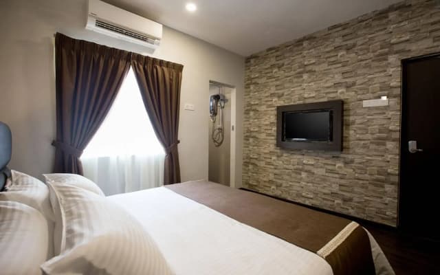 Gurney Lodge - photo 5