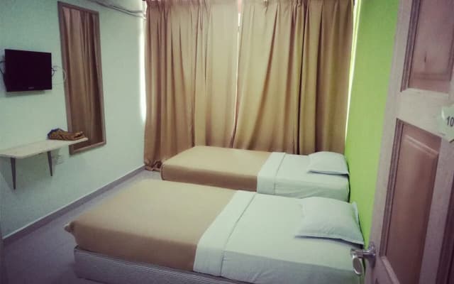 Farin Hotel Sungai Nibong - photo 2