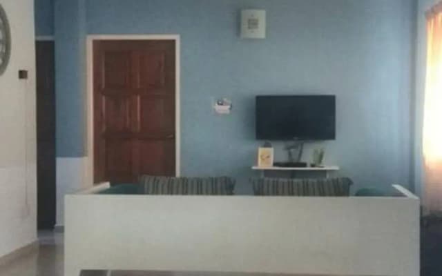 Abang Adik Service Suite Hotel Melaka - photo 2