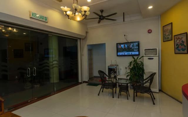 Fully Hotel Desa Tebrau - photo 2