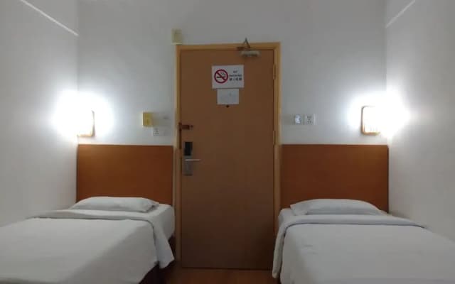 Borneo Suites Hotel - photo 3