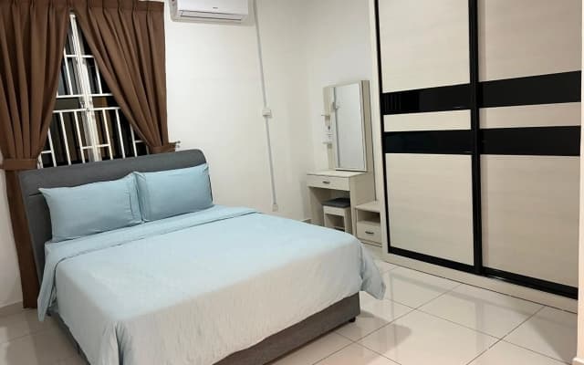 4 bedrooms (private bathroom) Perdana Hill Villa - photo 5